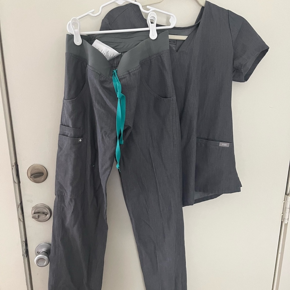 Figs graphite scrub set xs kade cargo and casma top